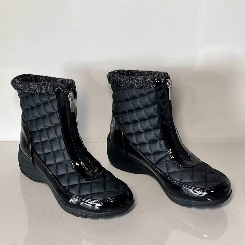 Khombu Megan Waterproof Front-Zip Winter Boots - Picture 2 of 6